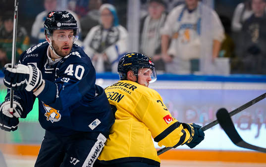 Petteri Lindbohm of Finland and Niklas Hansson of Sweden