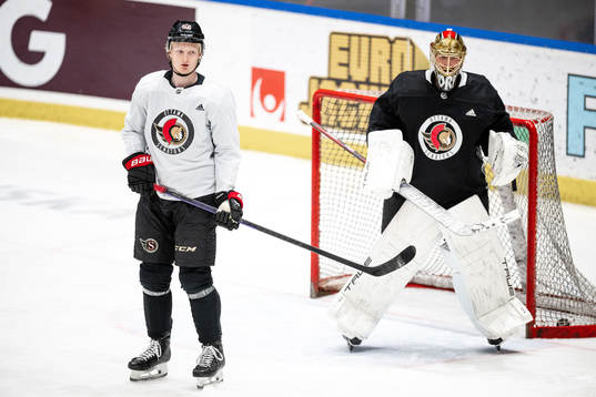 Roby Järventie and goaltender Joonas Korpisalo