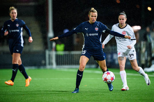 Jessica Wik of FC Rosengård and Géraldine Reuteler of