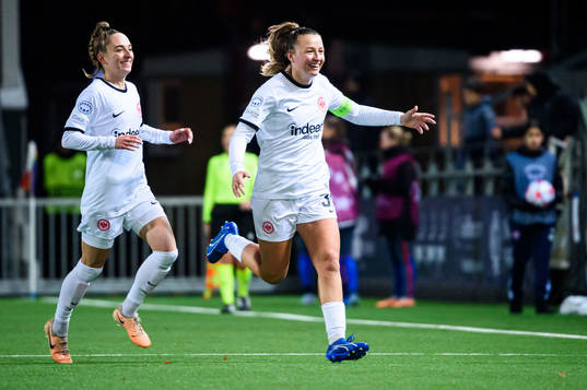 Tanja Pawollek of Eintracht Frankfurt celebrating scoring