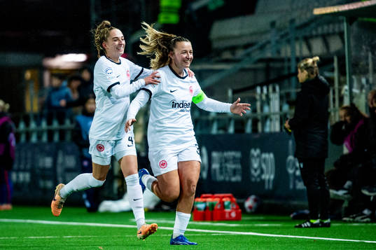 Tanja Pawollek of Eintracht Frankfurt celebrates