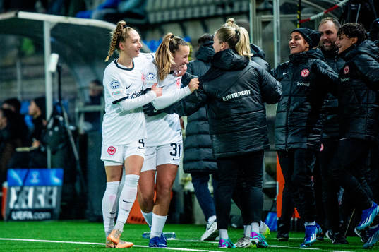Tanja Pawollek of Eintracht Frankfurt celebrates