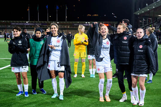 Players of Eintracht Frankfurt celebrate
