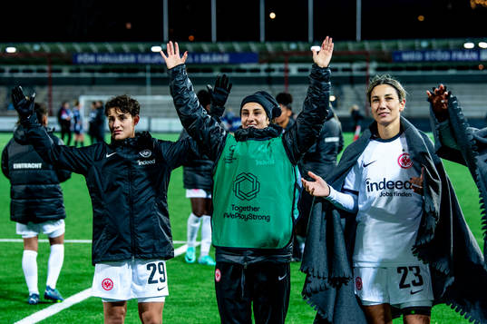 Players of Eintracht Frankfurt celebrates