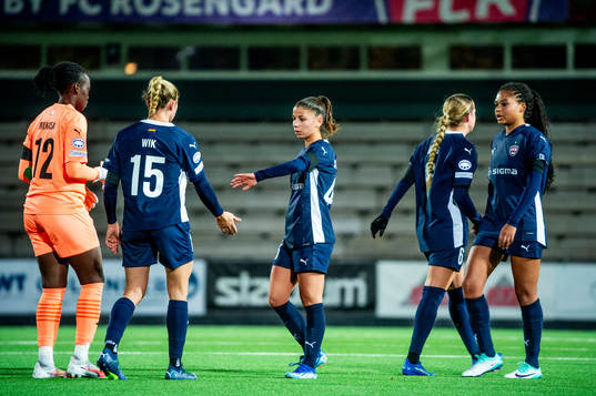 The players of FC Rosengård looks dejected