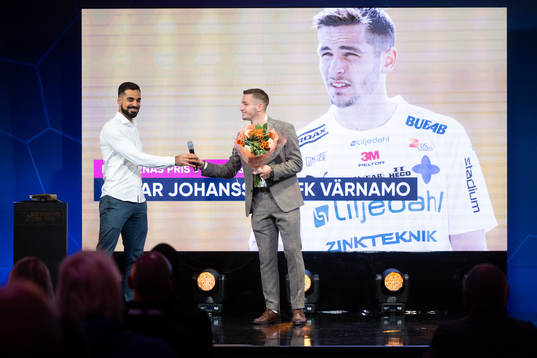 Oscar Johansson Schellhas, IFK Värnamo, tilldelas Domarnas