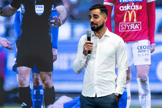Mohammed Al-Hakim delar ut Domarnas Pris