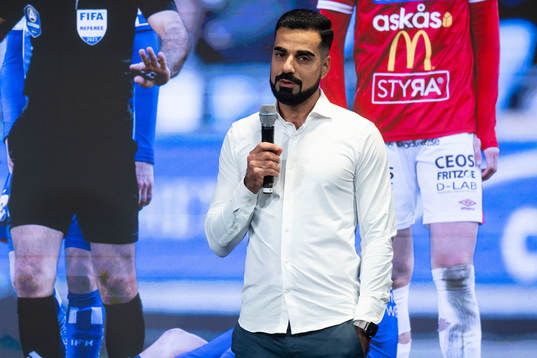 Mohammed Al-Hakim delar ut Domarnas Pris