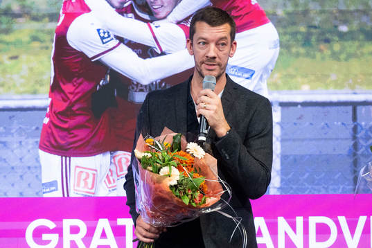 Bengt Bäckman, Ordförande IK Oddevold, hyllas för
