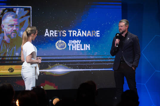 Jimmy Thelin, Manager IF Elfsborg, tilldelas priset som