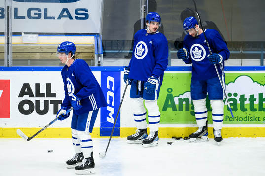 Auston Matthews and John Tavares of Toronto Maple Leafs
