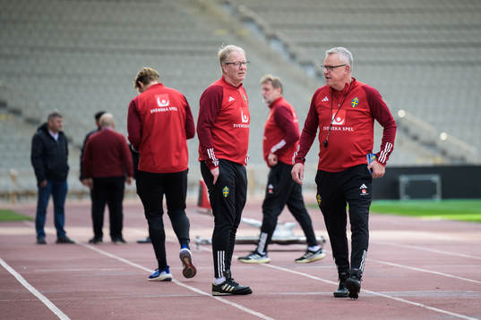 Scout Lasse Jacobsson and head coach Janne Andersson of the
