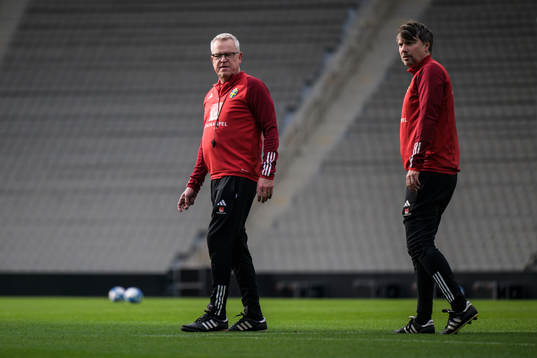 Head coach Janne Andersson and sports psychologist Daniel