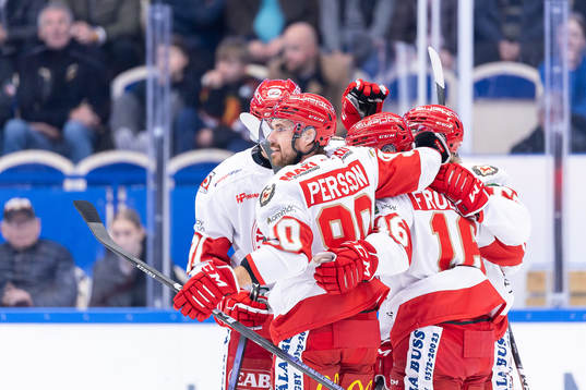 Troja/Ljungbys spelare jublar