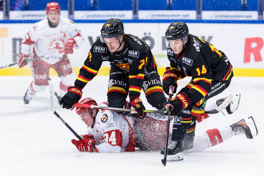 Alvestas Jonathan Tellström och Alex Lindh mot