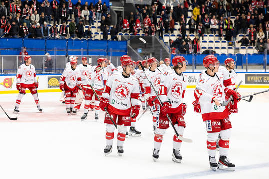 Troja/Ljungbys spelare jublar