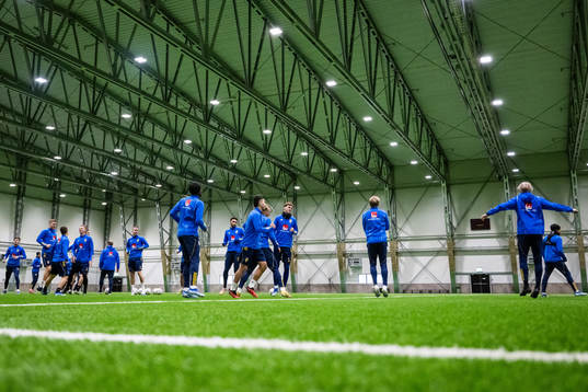 Spelare värmer upp