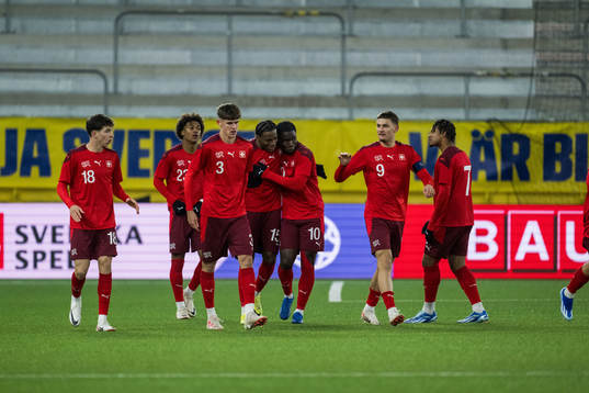 Schweiz Ifechukwu Ogbus jublar