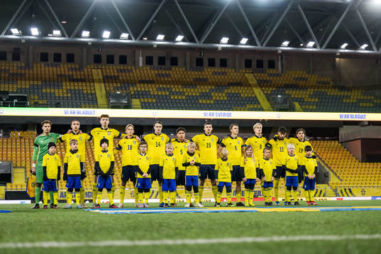 Sveriges spelare vid line-up