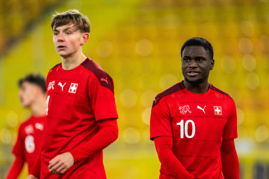 Schweiz Sonny Henchoz och Calixte Paul Ligue