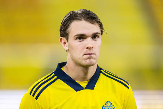 Sveriges Charlie Axede vid line-up