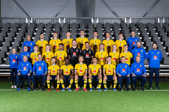 Players and coaching staff of the Swedish under-21 national