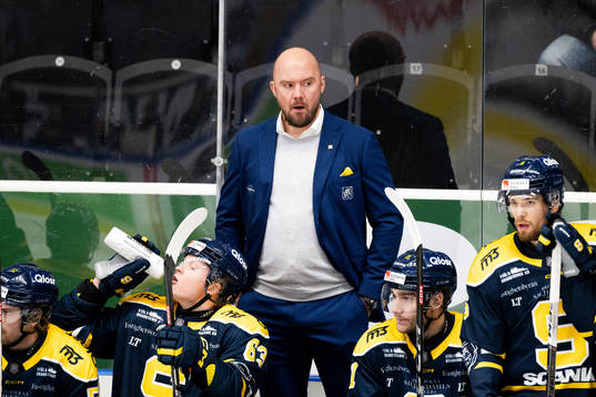 Södertäljes assisterande tränare Nicklas Grossman