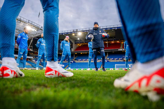 Bläddra bland fler bilder av Football, Norway, training