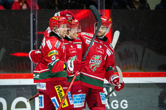 MoDos Mikkel Aagaard jublar
