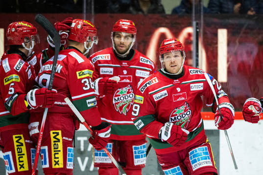 MoDos Mikkel Aagaard jublar