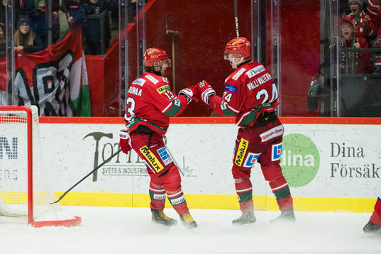 MoDos Mikael Ruohomaa jublar med Erik Walli Walterholm