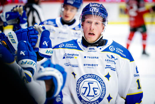 Leksands Kalle Östman jublar vid 0-1