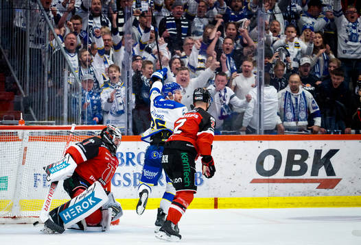 Leksands Lucas Elvenes jublar vid 1-2 målet