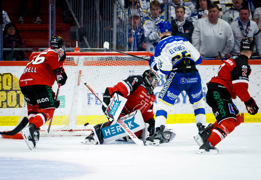 Örebros målvakt Jhonas Enroth och Leksands Lucas Elvenes