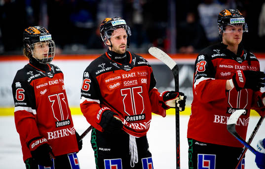 Örebros Luka Radivojevic och Mathias Bromé deppar