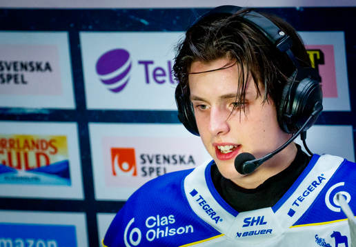 Leksands Anton Johansson blir intervjuad