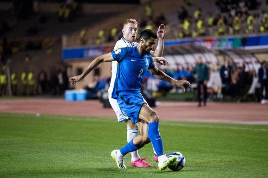 Dejan Kulusevski of Sweden and Rahil Mammadov of Azerbaijan