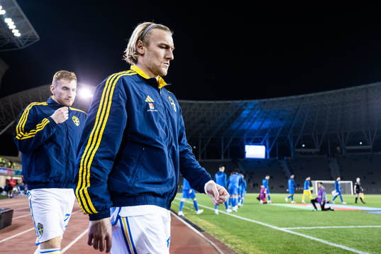 Dejan Kulusevski and Emil Forsberg of Sweden