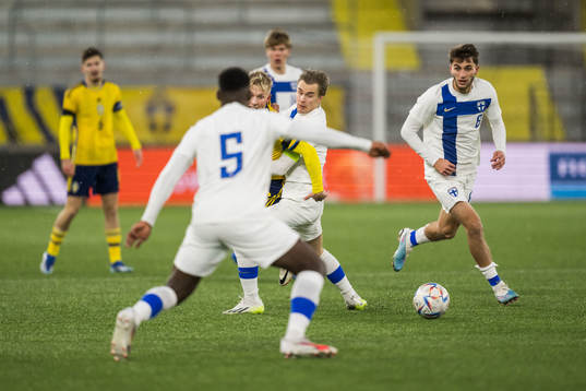 Melker Widell of Sweden and Adam Marhiev of Finland