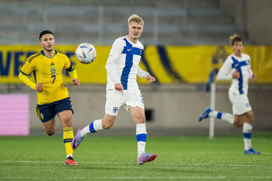 Roony Bardghji of Sweden and Rony Jansson of Finland