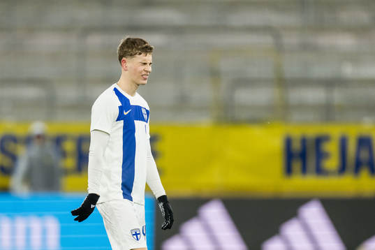 Oliver Pettersson of Finland looks dejected