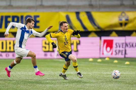 Juho Talvitie of Finland and Noah Persson of Sweden