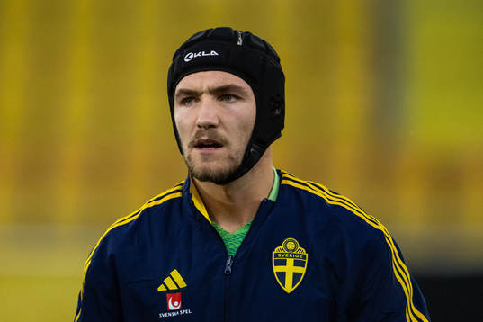 goalkeeper Noel Törnqvist of Sweden
