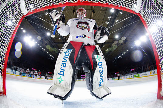 Malmö Redhawks målvakt Daniel Marmenlind deppar