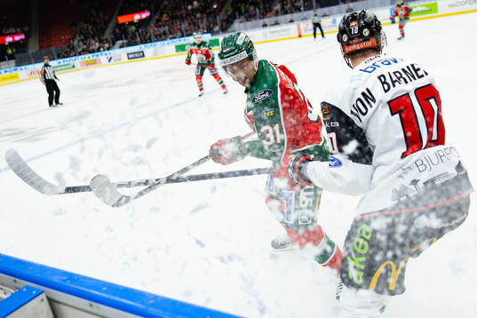 Frölundas Nicklas Lasu och Malmö Redhawks William Von