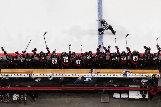 The players of of Ottawa Senators celebrate