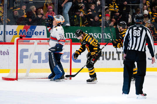 Skellefteås Jonathan Pudas jublar