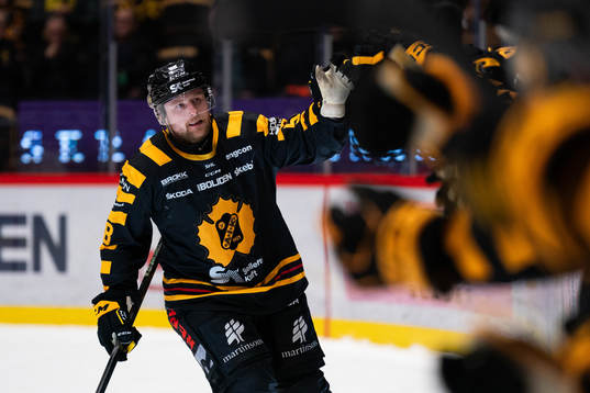 Skellefteås Oskar Nilsson jublar