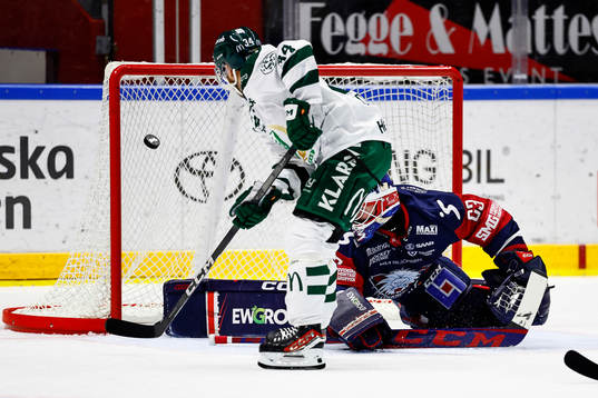 Mål 0-1 av Färjestads Michael Lindqvist förbi