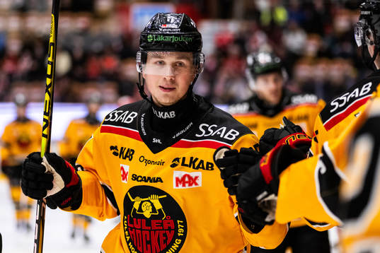 Luleås Jonas Berglund jublar